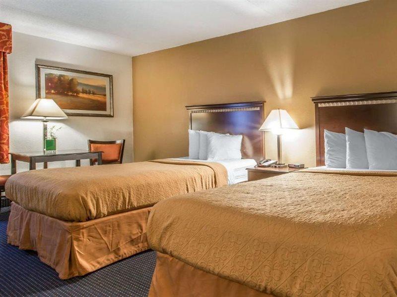 Quality Inn & Conference Center Somerset Bagian luar foto