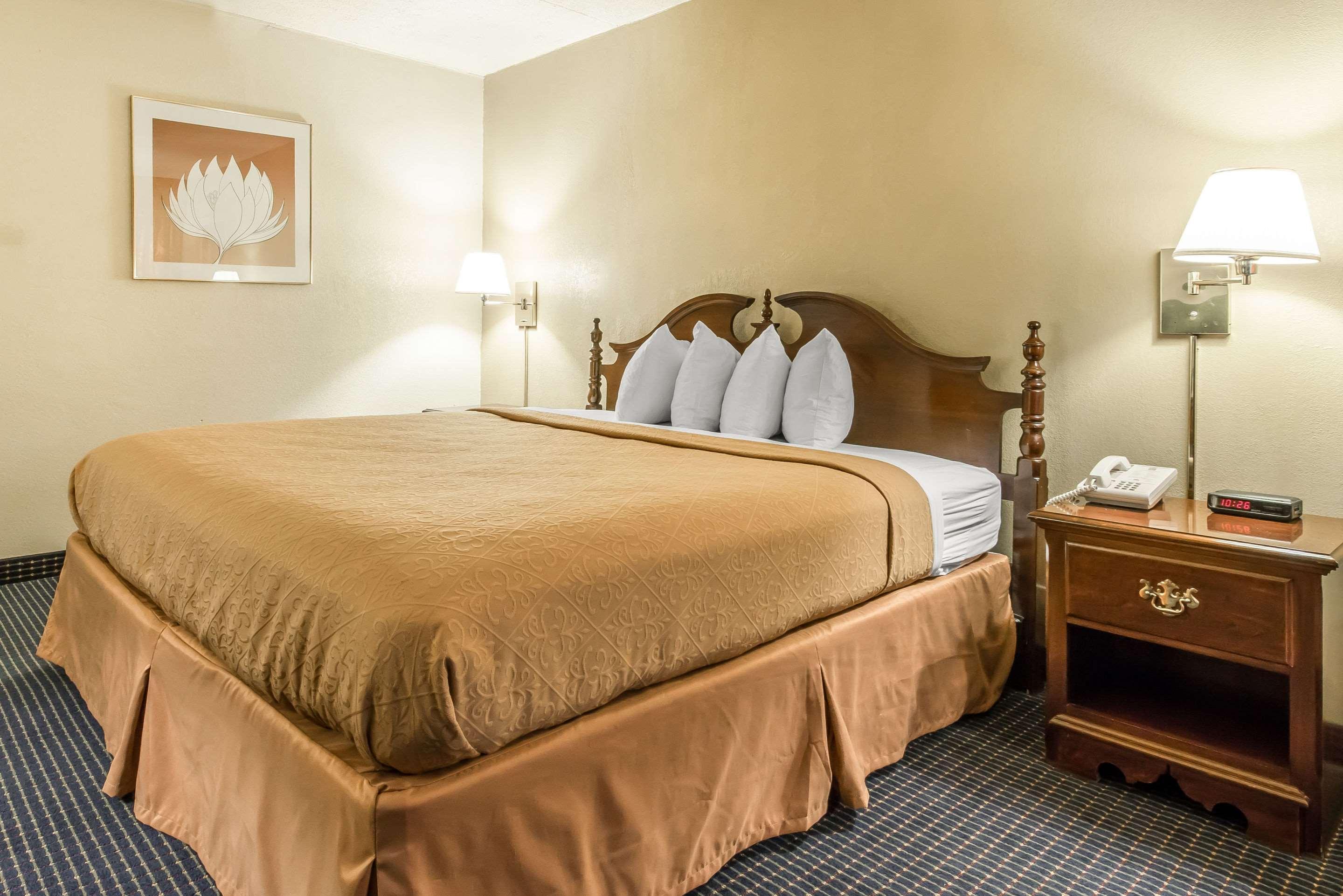Quality Inn & Conference Center Somerset Bagian luar foto